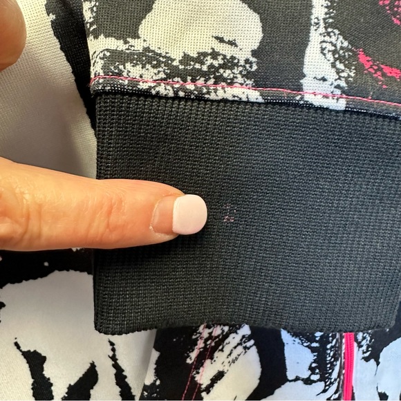 NWOT, Under Armour, Women’s Sz Large Hooded Semi-Fitted Jacket, Sz Large - Picture 15 of 16